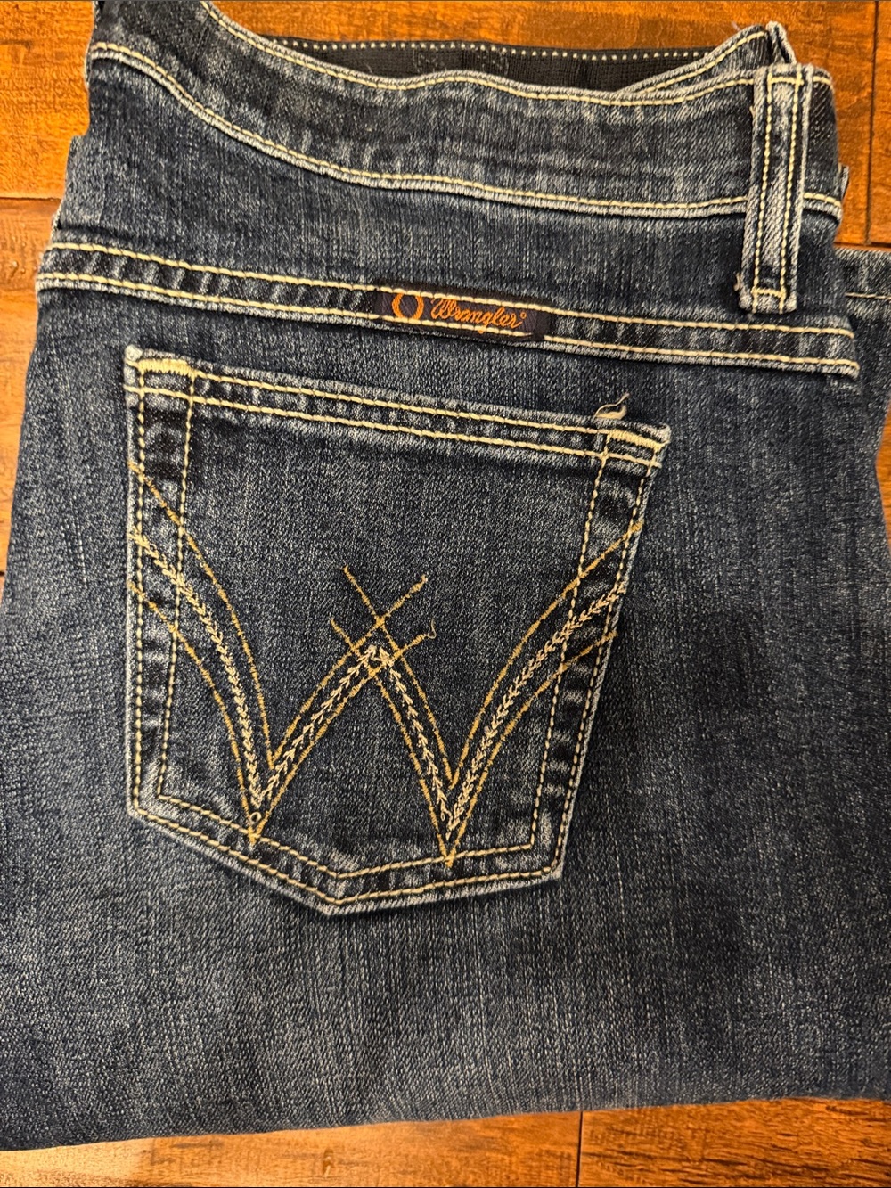 Wrangler Shiloh No Gap Women's Indigo Boot Cut Jeans with Contrast Stitching